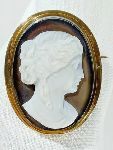Broche Broche camée en or rose et agate 58 Facettes
