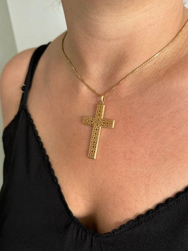 Pendentif Pendentif croix ajourée en or 18 carats 58 Facettes