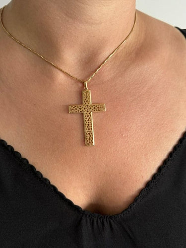 Pendentif Pendentif croix ajourée en or 18 carats 58 Facettes