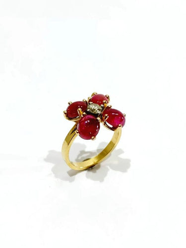 Bague 53 Bague fleur en or jaune 18 carats avec rubis et diamant 58 Facettes
