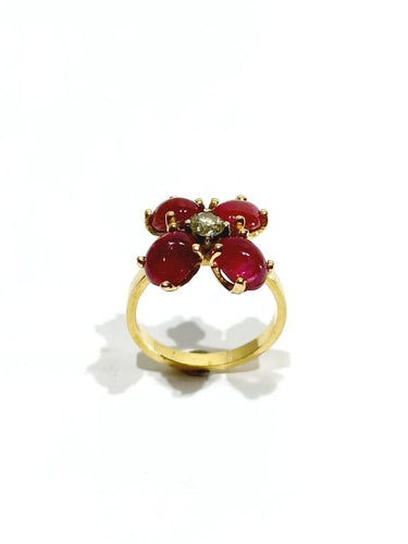 Bague 53 Bague fleur en or jaune 18 carats avec rubis et diamant 58 Facettes