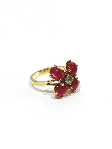 Bague 53 Bague fleur en or jaune 18 carats avec rubis et diamant 58 Facettes