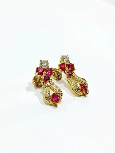 Boucles d'oreilles Boucles d’oreilles articulées en or jaune 18 carats, rubis et diamants 58 Facettes