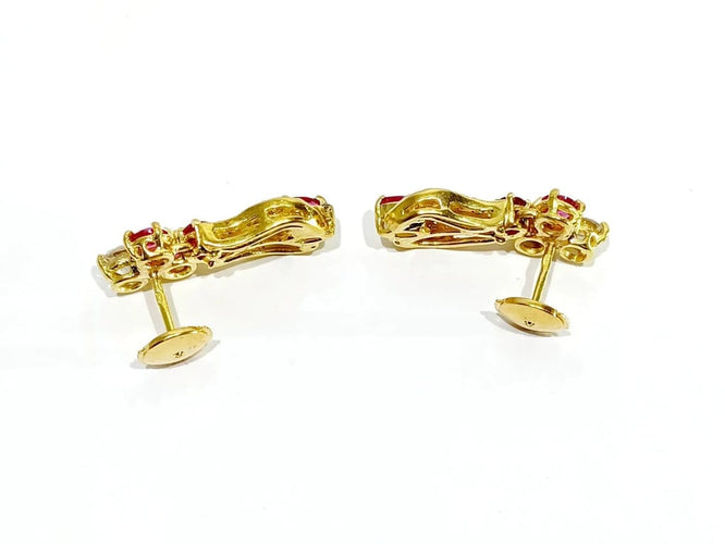 Boucles d'oreilles Boucles d’oreilles articulées en or jaune 18 carats, rubis et diamants 58 Facettes