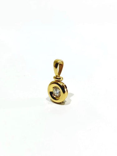 Pendentif Pendentif en or jaune 18 carats et diamant taille brillant 58 Facettes