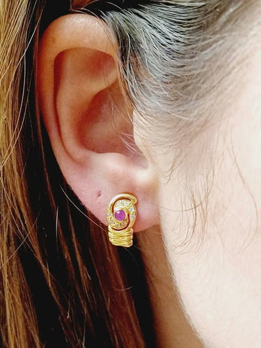 Boucles d'oreilles Boucles d’oreilles - Rubis et diamants en or jaune 18 carats 58 Facettes