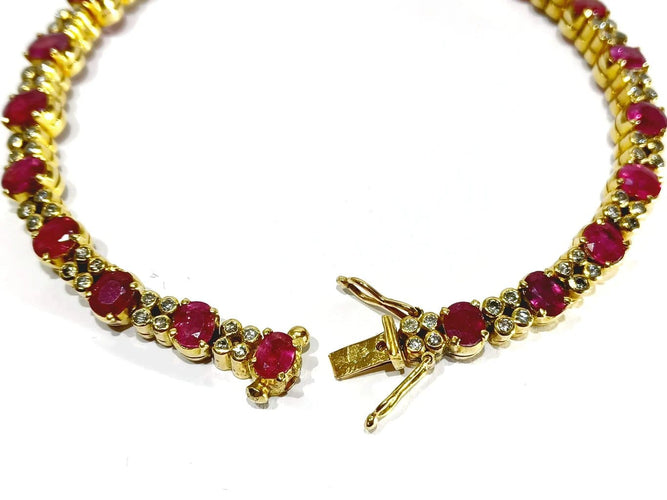 Bracelet Bracelet en or jaune 18 carats avec diamants et rubis 58 Facettes