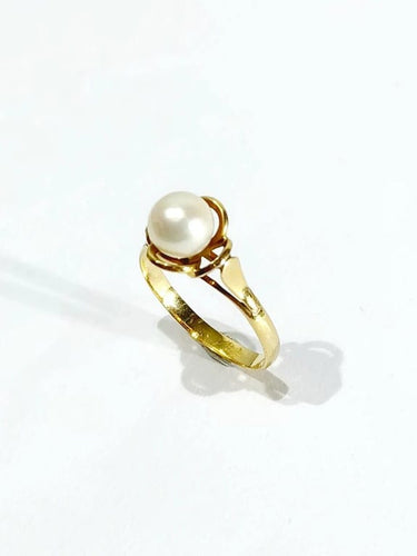 Bague 51 Bague en or jaune 18 carats avec perle 58 Facettes