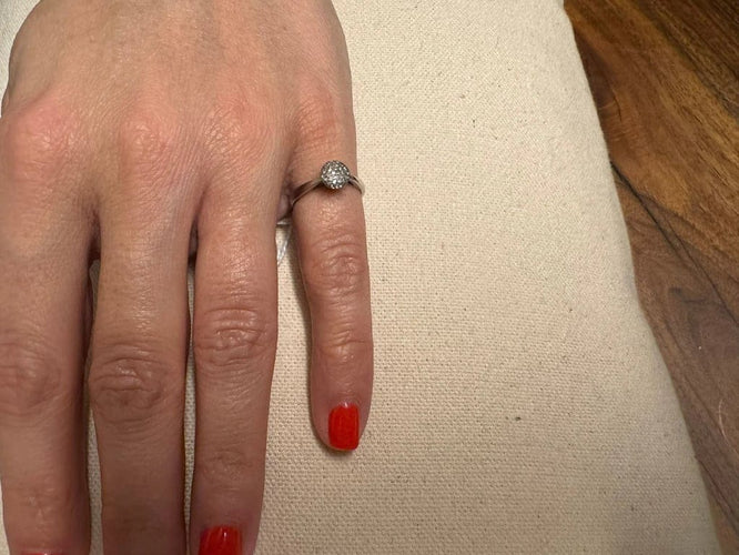 Bague 50.5 Bague en or blanc 18 carats pavée de diamants 58 Facettes
