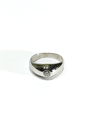 Bague 50 Bague dôme en or blanc 18 carats et diamant 58 Facettes