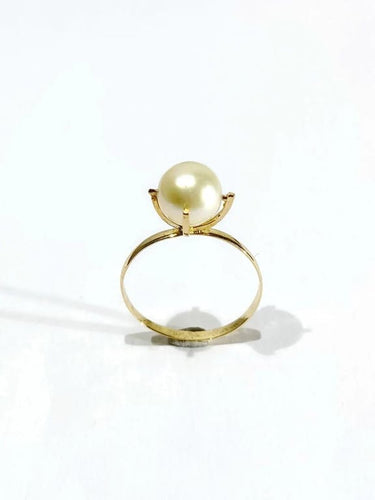 Bague 53.5 Bague en or jaune 18 carats et perle 58 Facettes