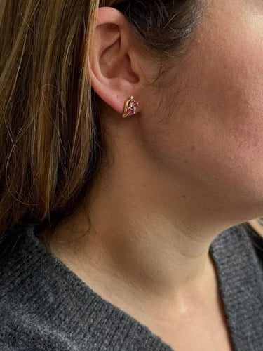 Boucles d'oreilles Boucles d’oreilles en or jaune 18 carats, diamants et rubis 58 Facettes