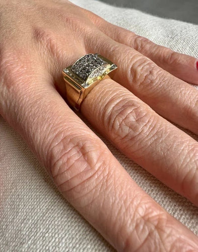 Bague 57 Bague pavée en or 18 carats avec 44 diamants 58 Facettes