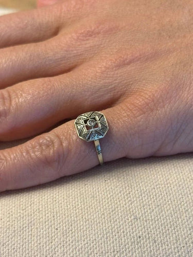 Bague 50 Bague Art déco en or blanc 18 carats et diamants taille rose 58 Facettes