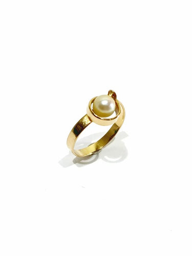 Bague 52 Bague en or jaune 18 carats et perle 58 Facettes