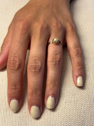 Bague 52 Bague en or jaune 18 carats et perle 58 Facettes