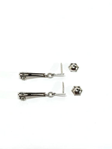 Boucles d'oreilles Boucles d’oreilles en or blanc 18 carats et diamants 58 Facettes