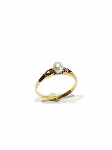 Bague 51 Bague ancienne en or rose 18 carats avec perle et diamants 58 Facettes