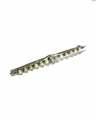 Broche Broche en or blanc 18 carats, diamants et perles 58 Facettes