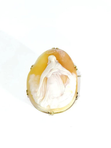 Broche Broche camée coquillage en or jaune 18 carats 58 Facettes