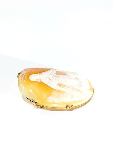 Broche Broche camée coquillage en or jaune 18 carats 58 Facettes