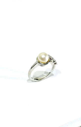Bague 52 Bague en or blanc 18 carats avec perle et diamants 58 Facettes