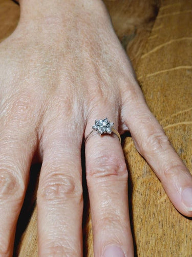 Bague 54 Bague étoile en or blanc 18 carats et diamants taille brillant 58 Facettes