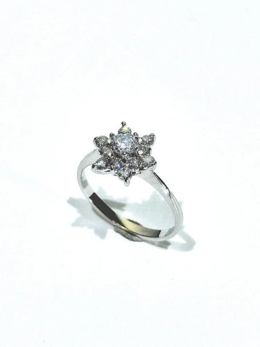 Bague 54 Bague étoile en or blanc 18 carats et diamants taille brillant 58 Facettes