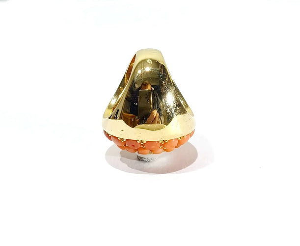 Bague 50.5 Bague en or jaune 18 carats avec perles de corail 58 Facettes
