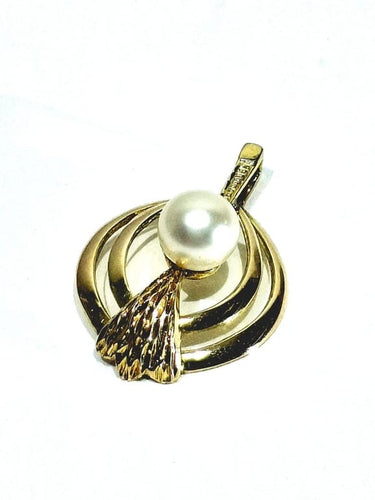 Pendentif Pendentif ajouré en or jaune 18 carats et perle 58 Facettes