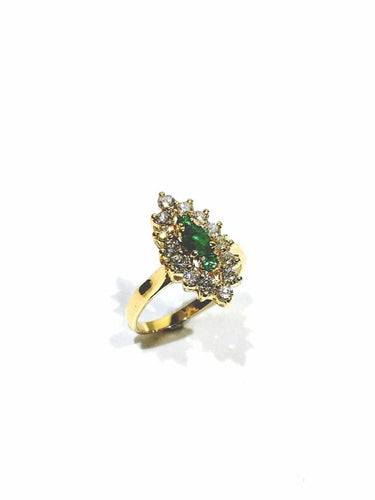 Bague 57 Bague marquise en or jaune avec émeraudes et diamants 58 Facettes