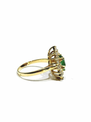 Bague 57 Bague marquise en or jaune avec émeraudes et diamants 58 Facettes