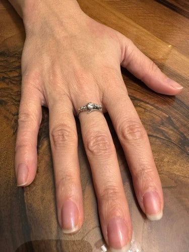 Bague 53.5 Bague en or blanc et diamants 0,36 ct 58 Facettes