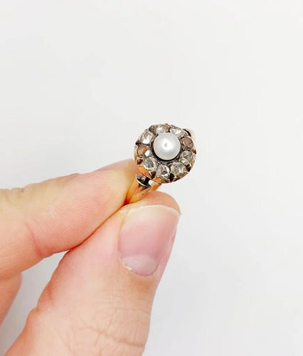 Bague 55 Bague marguerite antique en or rose 18k avec perle et diamants 58 Facettes A06463