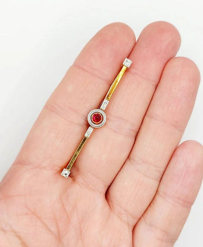 Broche Broche barrette Art déco en or jaune 18k avec pierre rouge 58 Facettes A06478