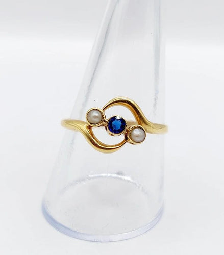 Bague 60 Bague antique en or jaune 18k avec pierre bleue et perles 58 Facettes A06502