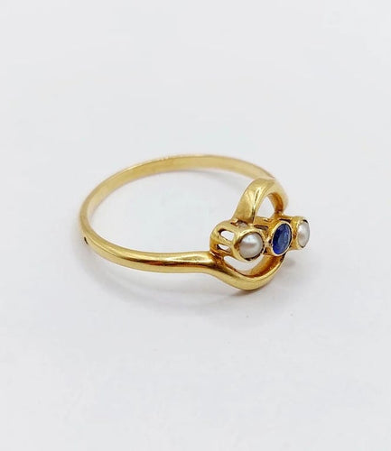 Bague 60 Bague antique en or jaune 18k avec pierre bleue et perles 58 Facettes A06502