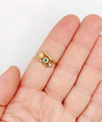 Bague 60 Bague antique en or jaune 18k à pierre bleue et perles 58 Facettes A06503