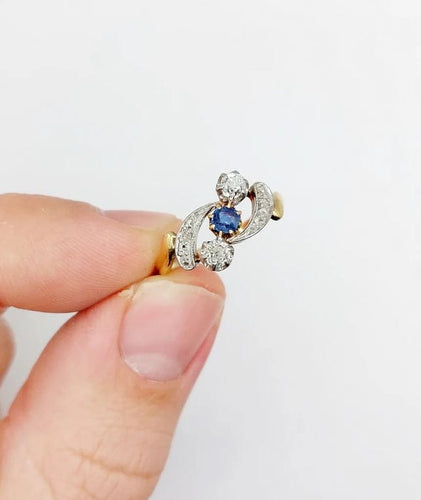Bague 56 Bague antique en or 18k et platine avec saphir et diamants 58 Facettes A06535