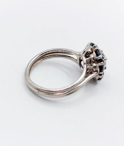 Bague 52 Bague marguerite Art déco en platine avec diamant 0,65 ct et saphirs 58 Facettes A06577