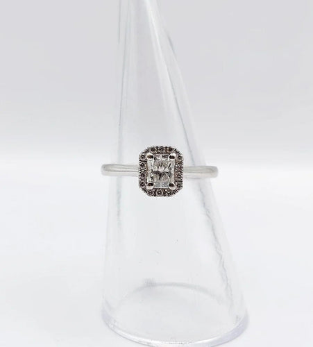 Bague 51 Bague solitaire vintage en or blanc 18k avec diamants 58 Facettes A06627