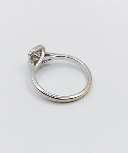 Bague 51 Bague solitaire vintage en or blanc 18k avec diamants 58 Facettes A06627