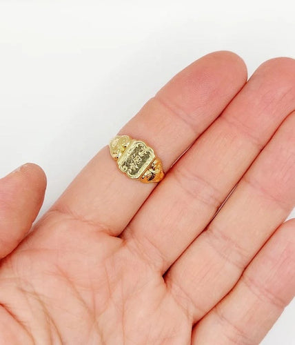 Bague 61 Bague chevalière victorienne fleur ciselée en or jaune 18k (circa 1890) 58 Facettes A06637