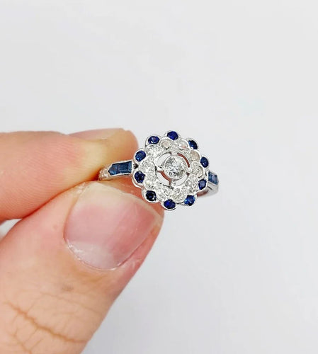 Bague 54.5 Bague fleur Art déco en or blanc 18k, diamants taille ancienne et saphirs 58 Facettes A06654