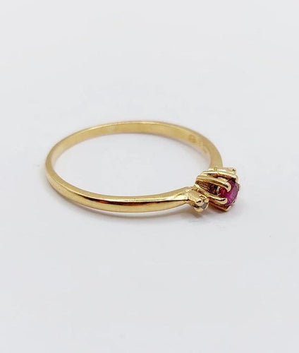 Bague 57.5 Bague vintage en or jaune 18k avec rubis et diamants 58 Facettes A06646