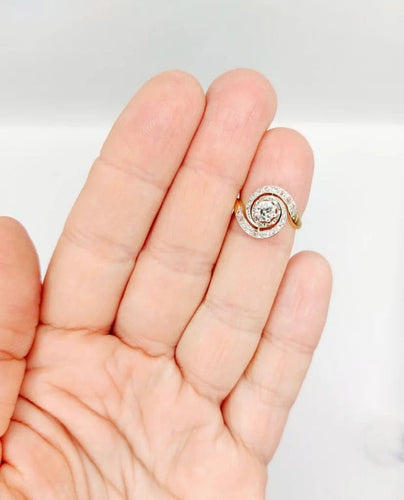 Bague 49 Bague tourbillon antique en or 18k, platine et diamants (vers 1900) 58 Facettes A06656