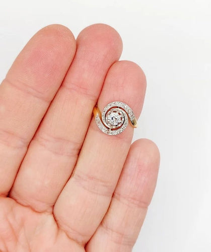 Bague 49 Bague tourbillon antique en or 18k, platine et diamants (vers 1900) 58 Facettes A06656