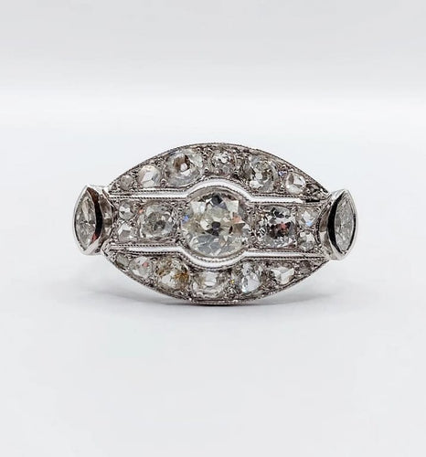 Bague 54.5 Bague Art déco marquise inversée en or 18K et diamants taille ancienne 58 Facettes A06662