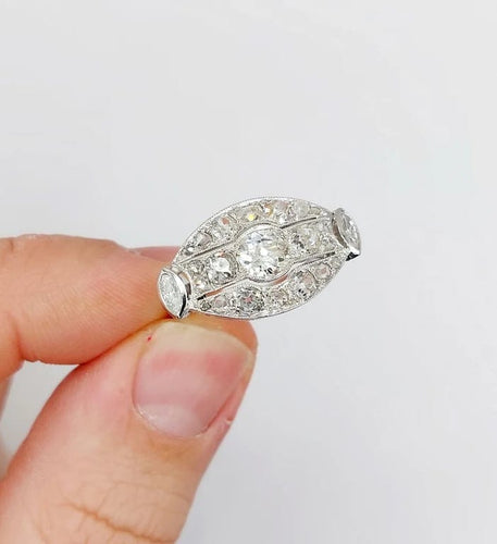 Bague 54.5 Bague Art déco marquise inversée en or 18K et diamants taille ancienne 58 Facettes A06662