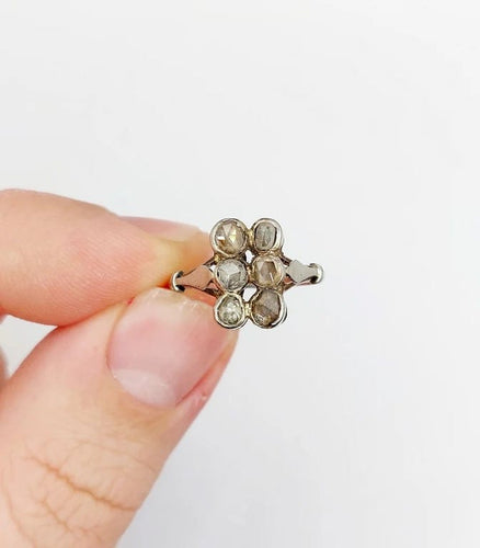 Bague 53 Bague marquise ancienne en or blanc 18k et diamants taille rose 58 Facettes A06560
